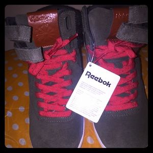 Ladies Reebok sneakers